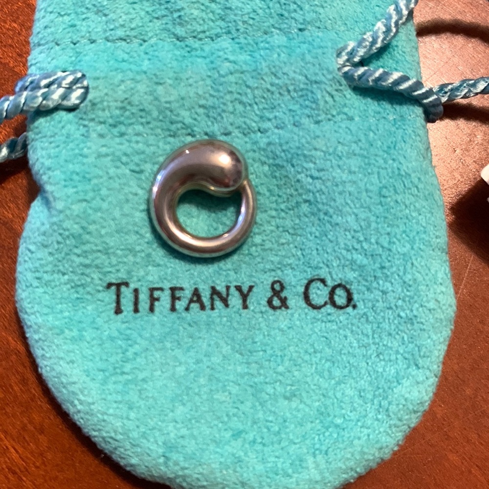 Tiffany Elsa Peretti eternal circle necklace charm